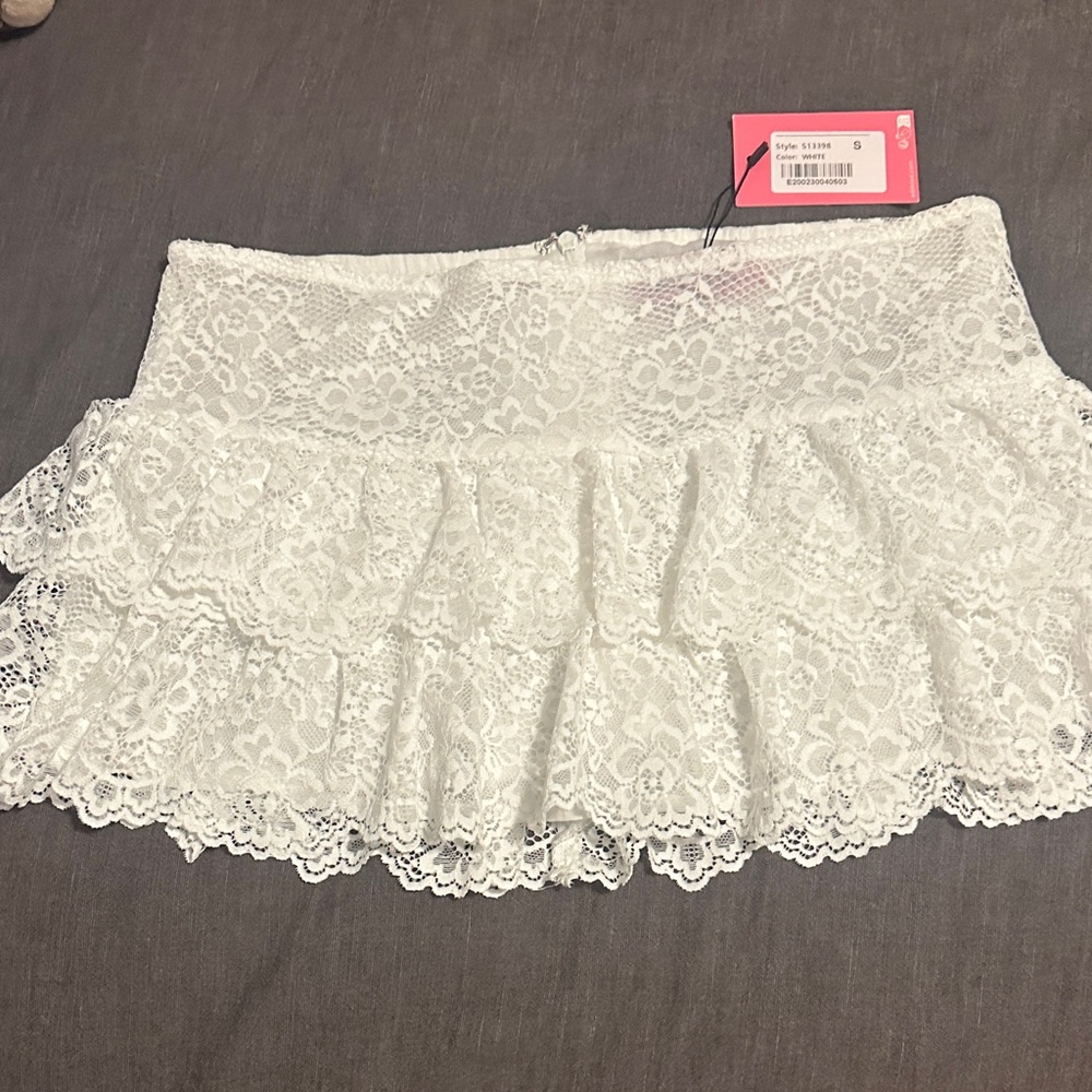 Edikted Ruffle Lace low rise mini Skirt white size small new with tags